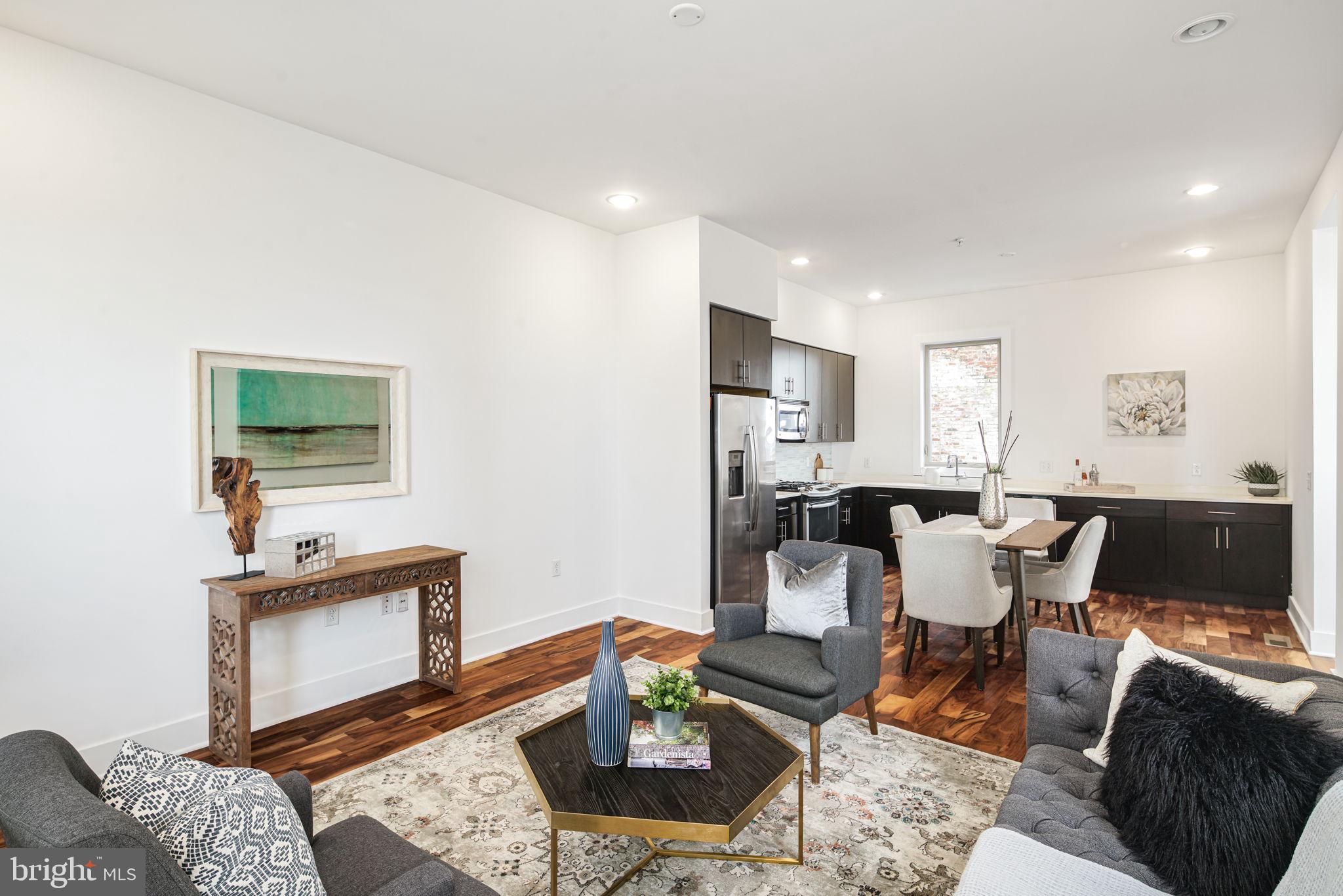 933 N FRONT STREET 37 3