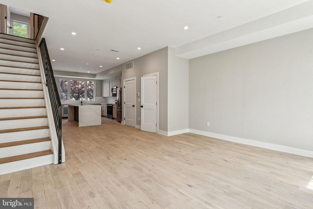 332 CARSON STREET
