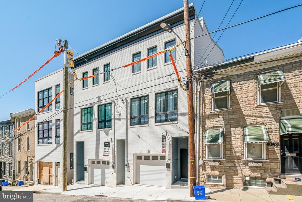 332 CARSON STREET