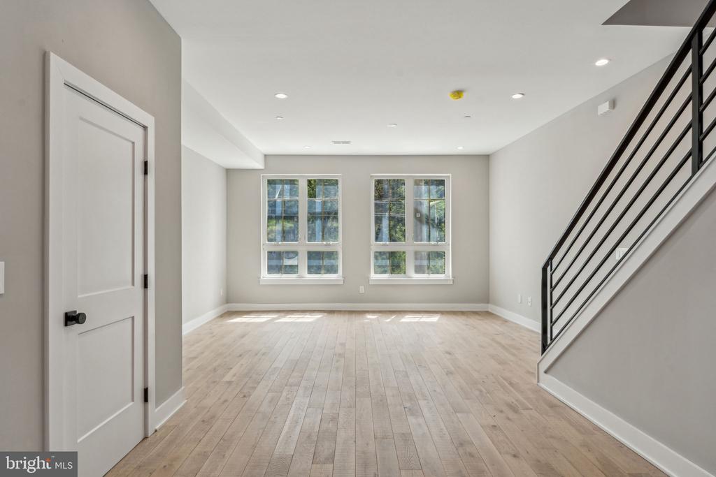 332 CARSON STREET
