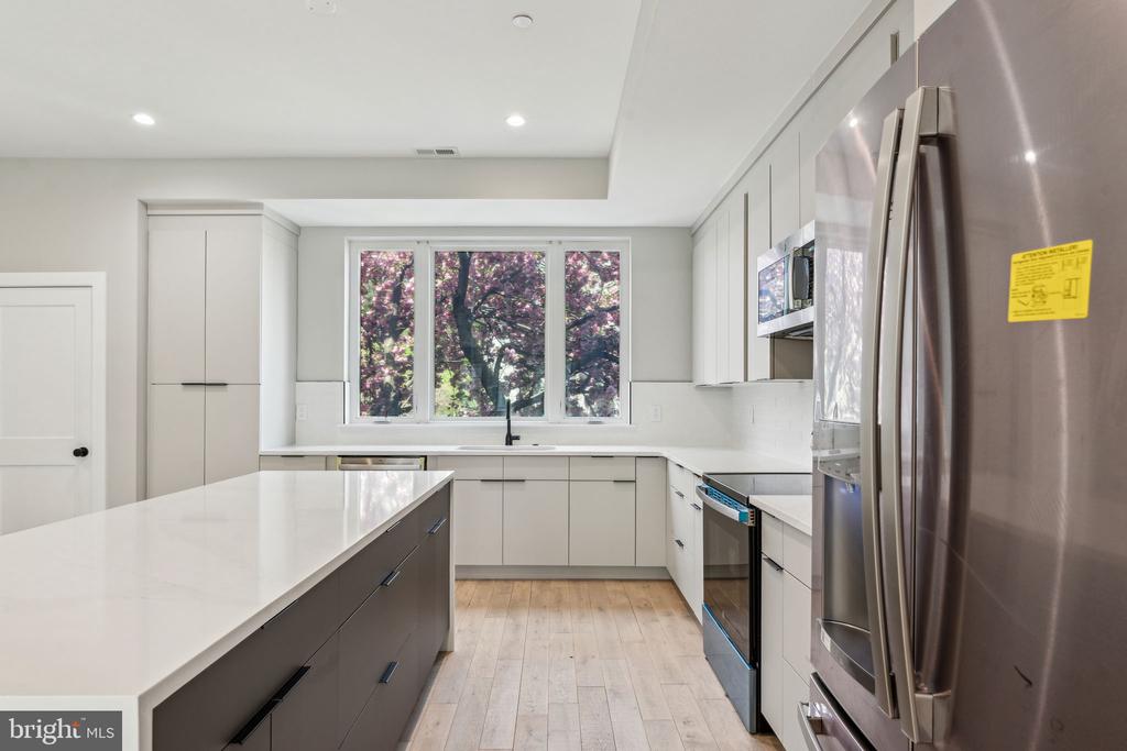 332 CARSON STREET