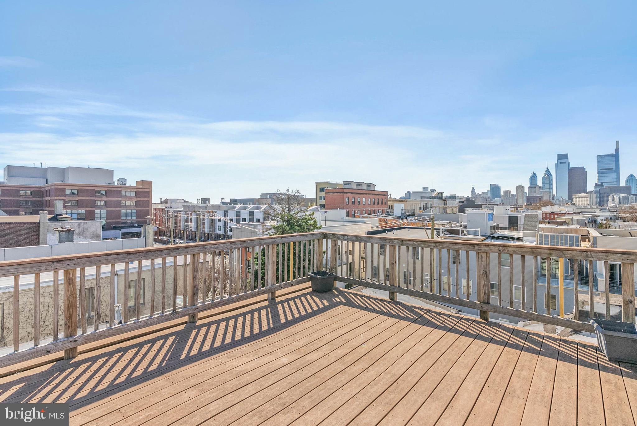 1712 W GIRARD AVENUE