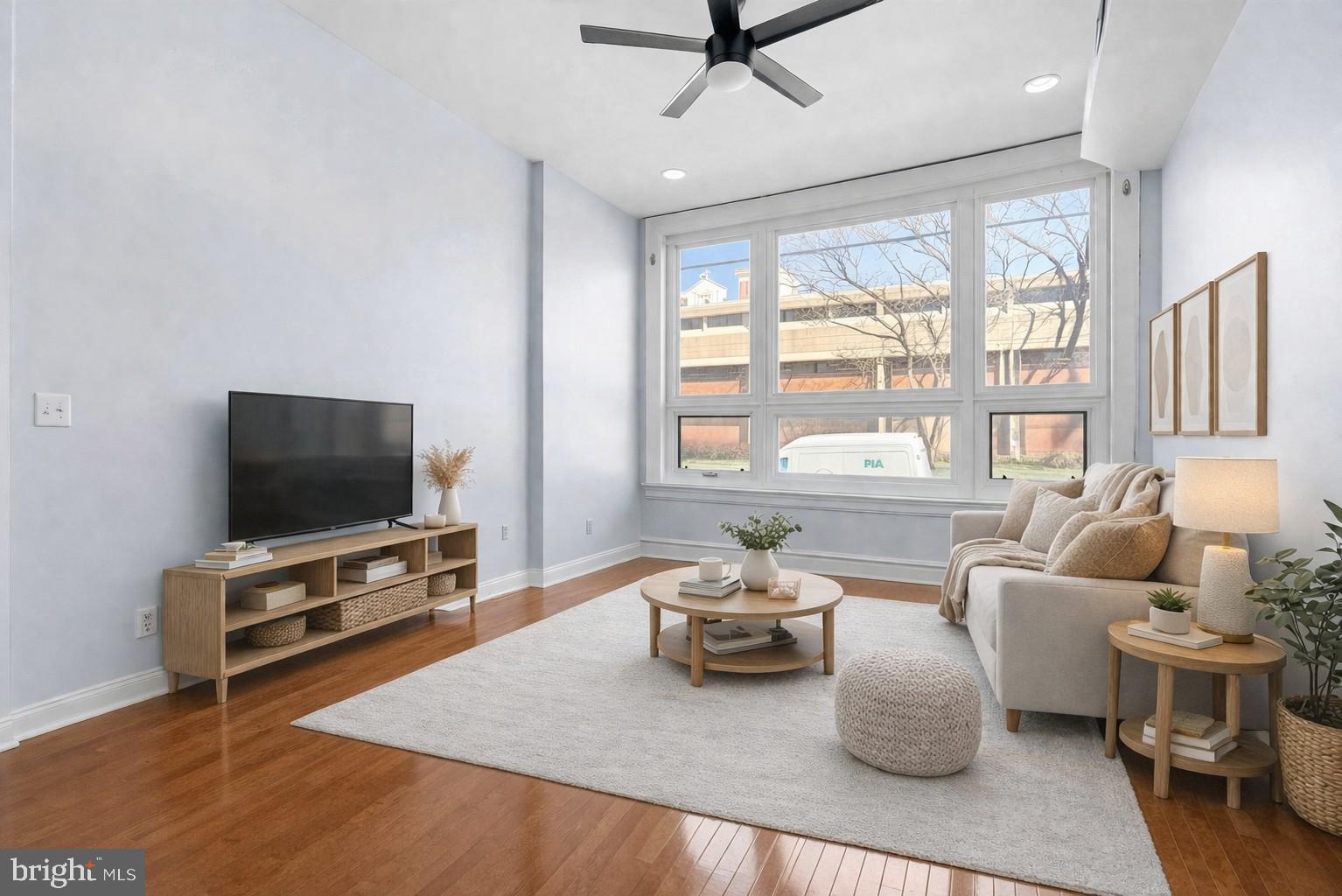 1712 W GIRARD AVENUE