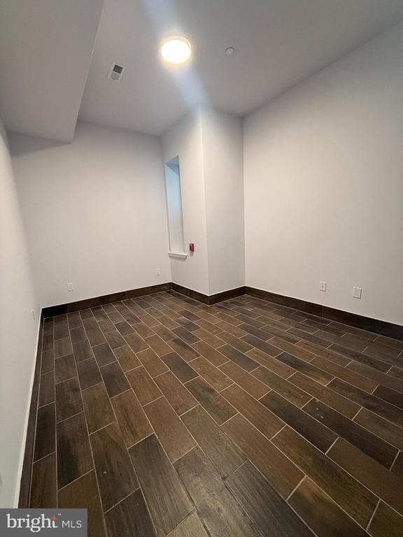 800 CALLOWHILL STREET 8 APT 1