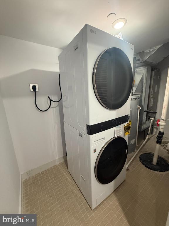 800 CALLOWHILL STREET 8 APT 1