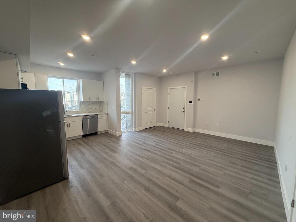 800 CALLOWHILL STREET 8 APT 1