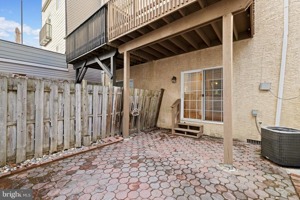 2534 CHRISTIAN STREET