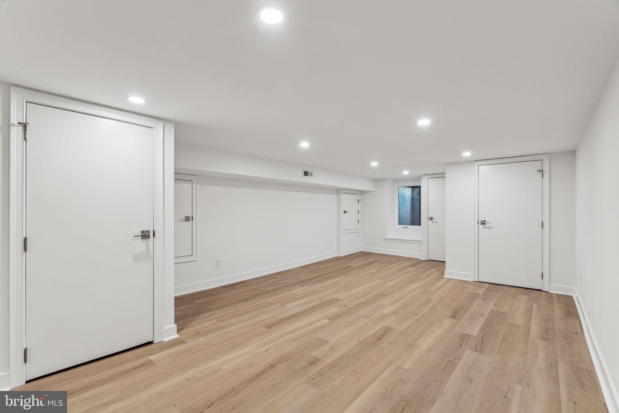 614 CARPENTER STREET