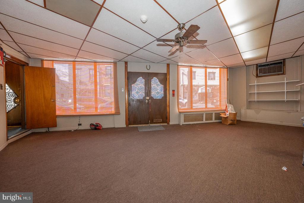 1515 E PASSYUNK AVENUE