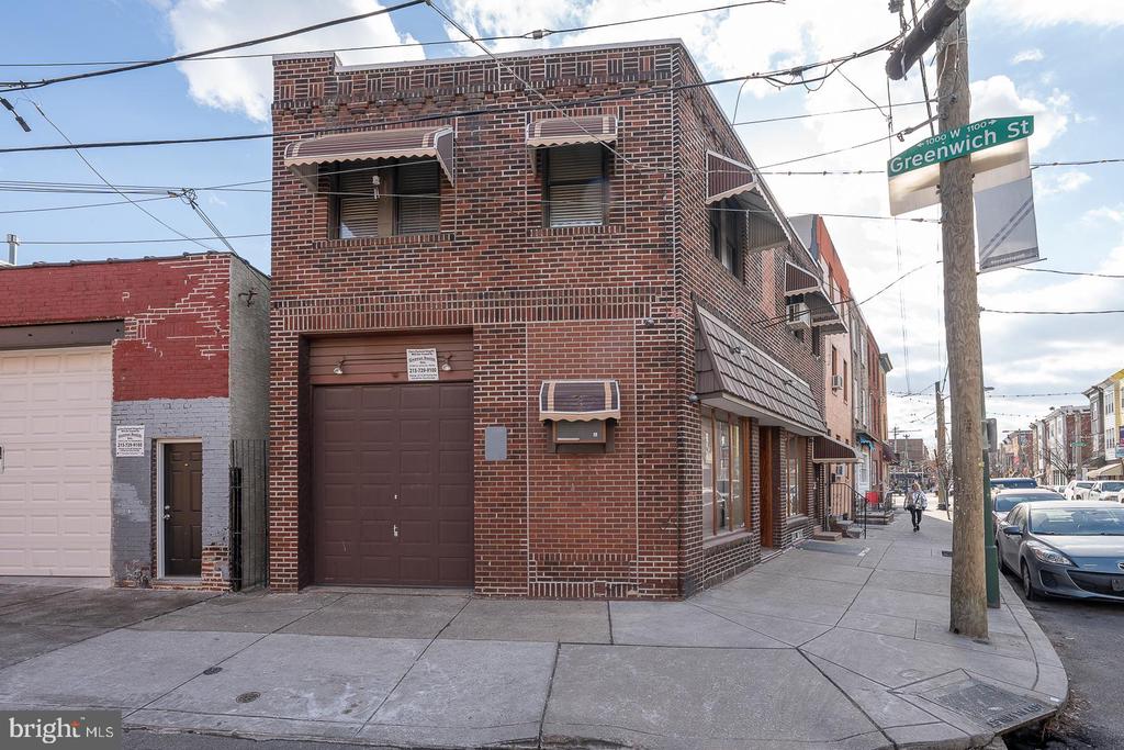 1515 E PASSYUNK AVENUE