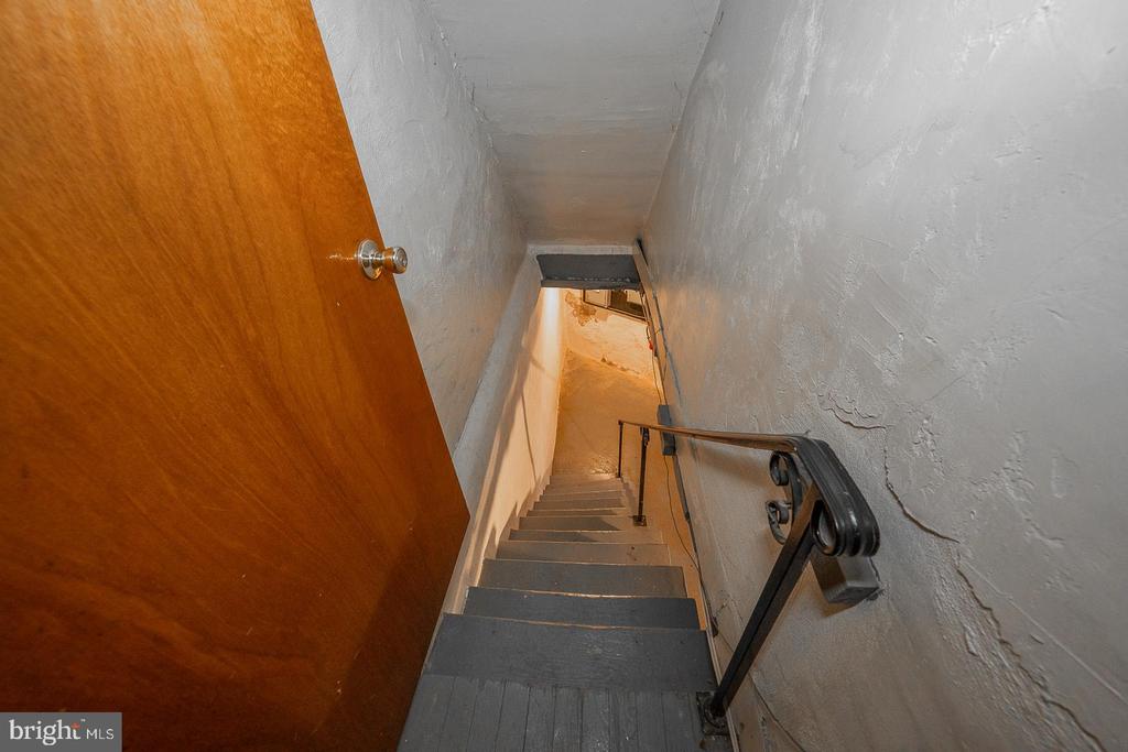 1515 E PASSYUNK AVENUE