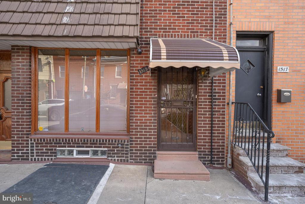 1515 E PASSYUNK AVENUE