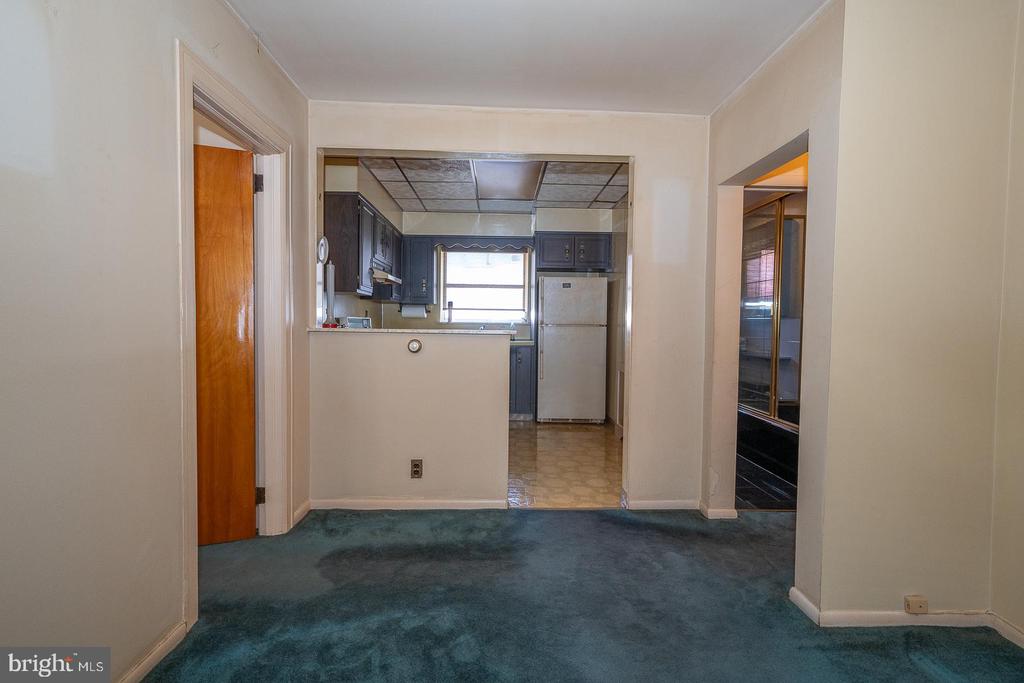 1515 E PASSYUNK AVENUE