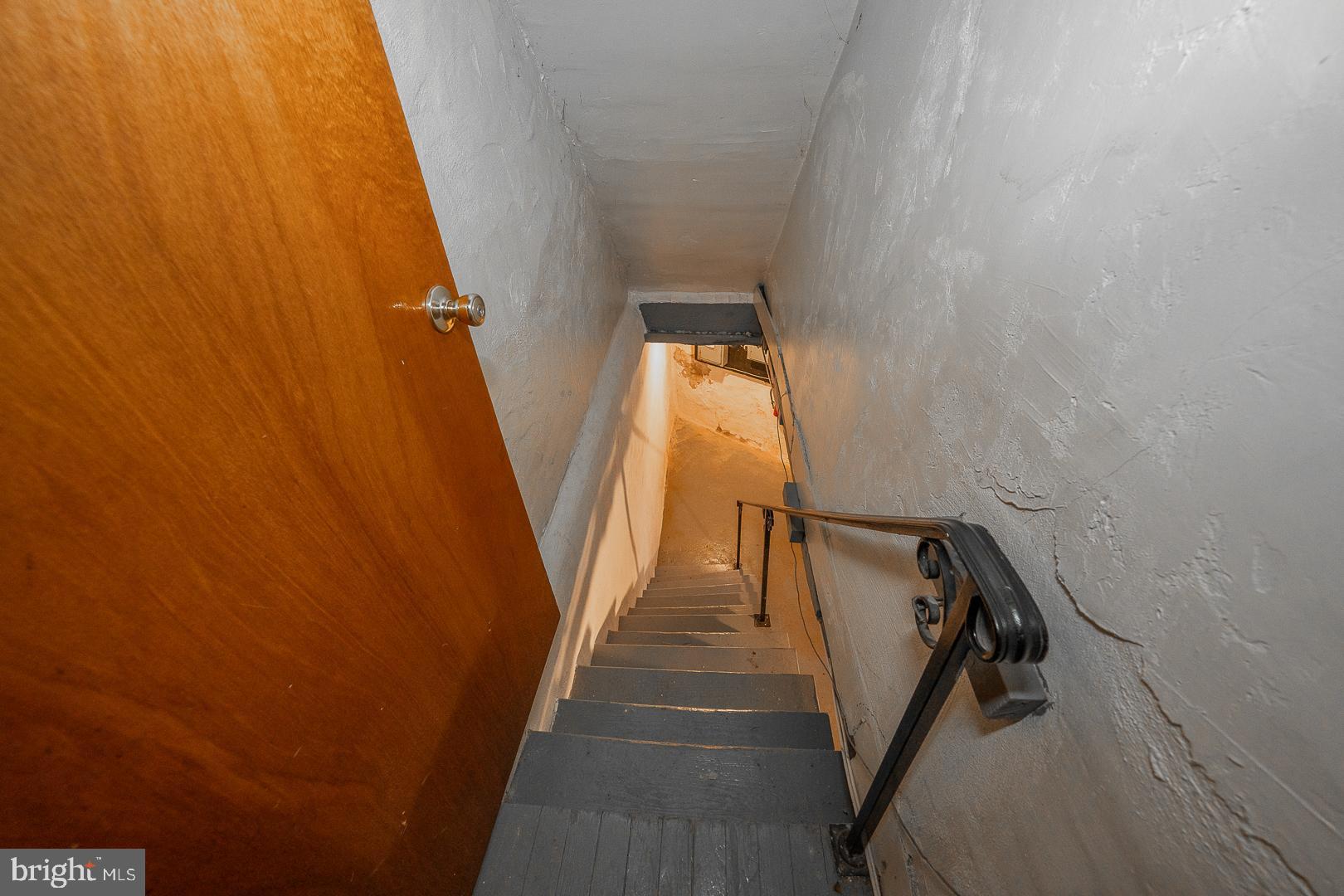 1515 E PASSYUNK AVENUE