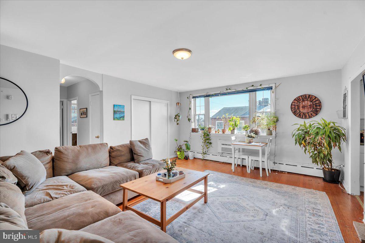 2001 LOMBARD STREET 3