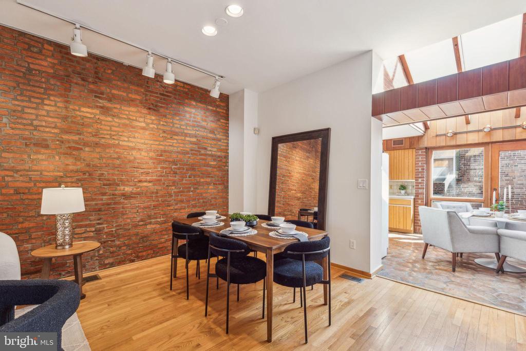 331 S 6TH STREET