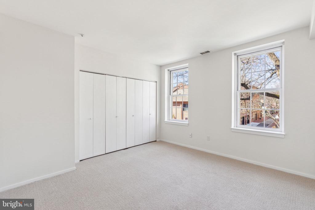 331 S 6TH STREET