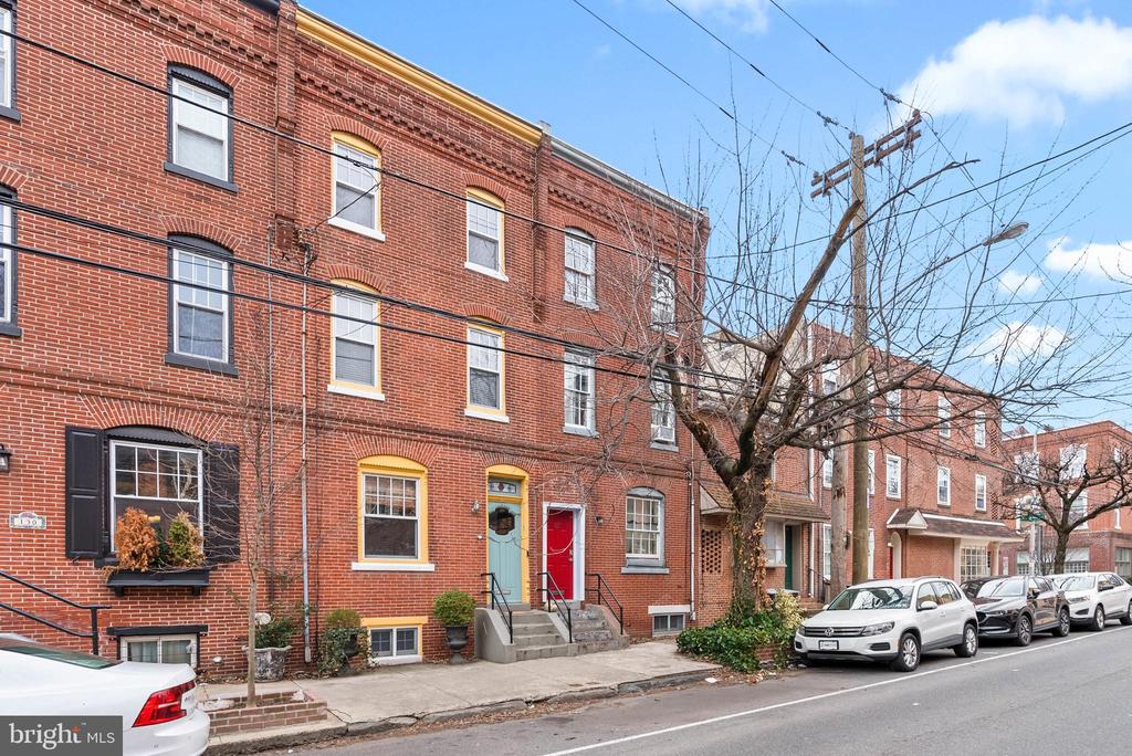 132 BAINBRIDGE STREET