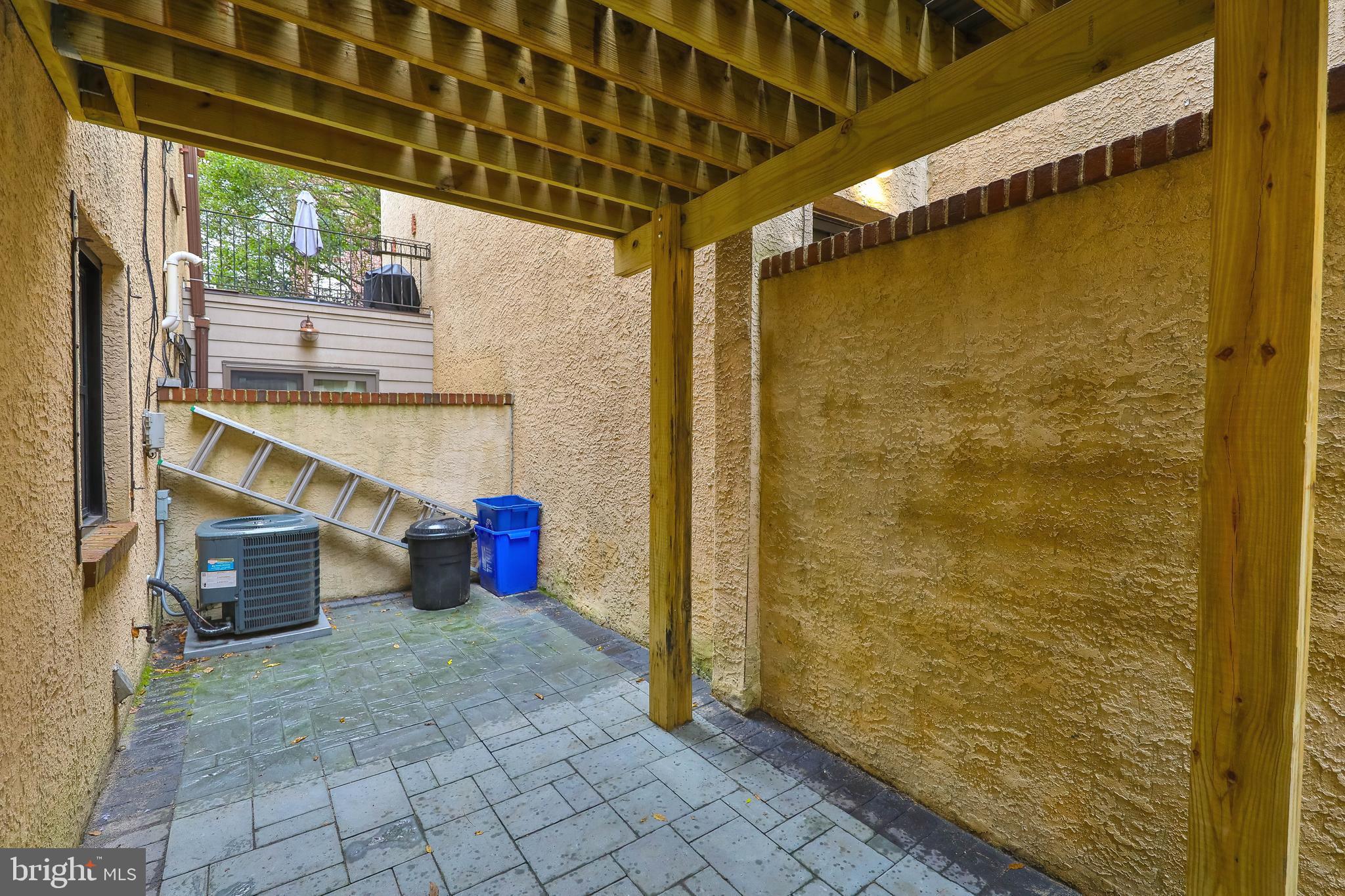 1543 SOUTH STREET