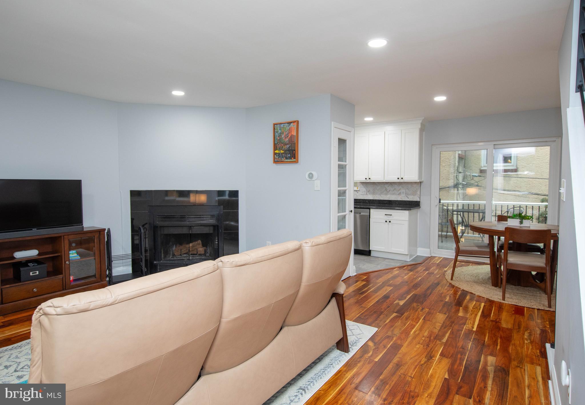 1543 SOUTH STREET
