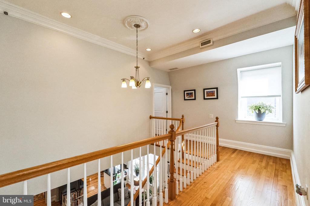 1112 SPRUCE STREET 5