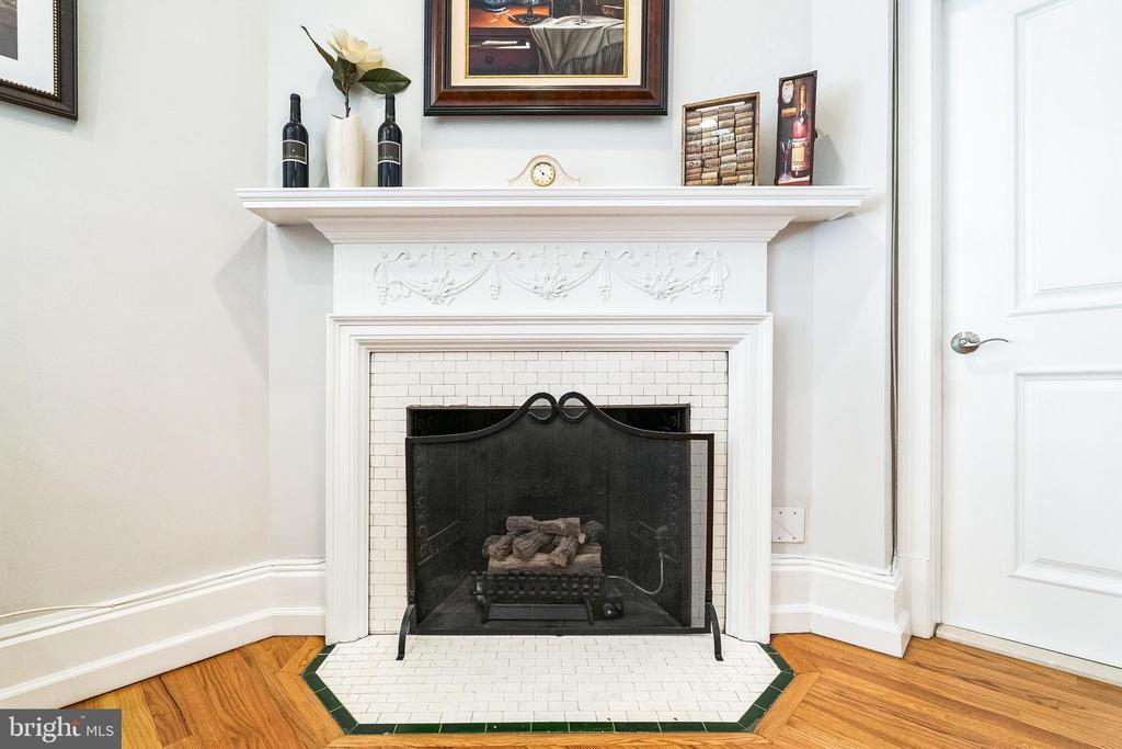 1112 SPRUCE STREET 5