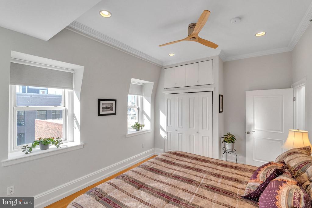 1112 SPRUCE STREET 5