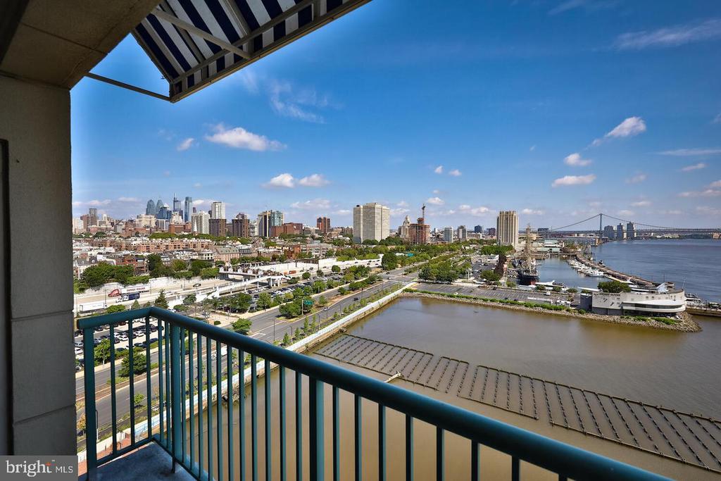 717 S COLUMBUS BOULEVARD 1201
