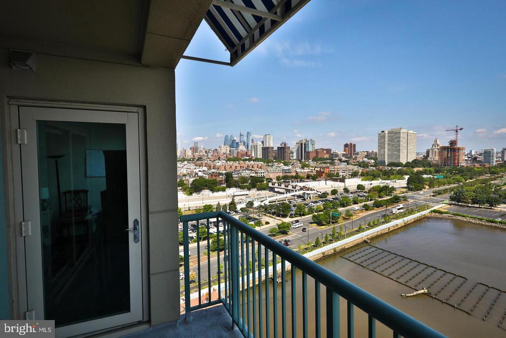 717 S COLUMBUS BOULEVARD 1201