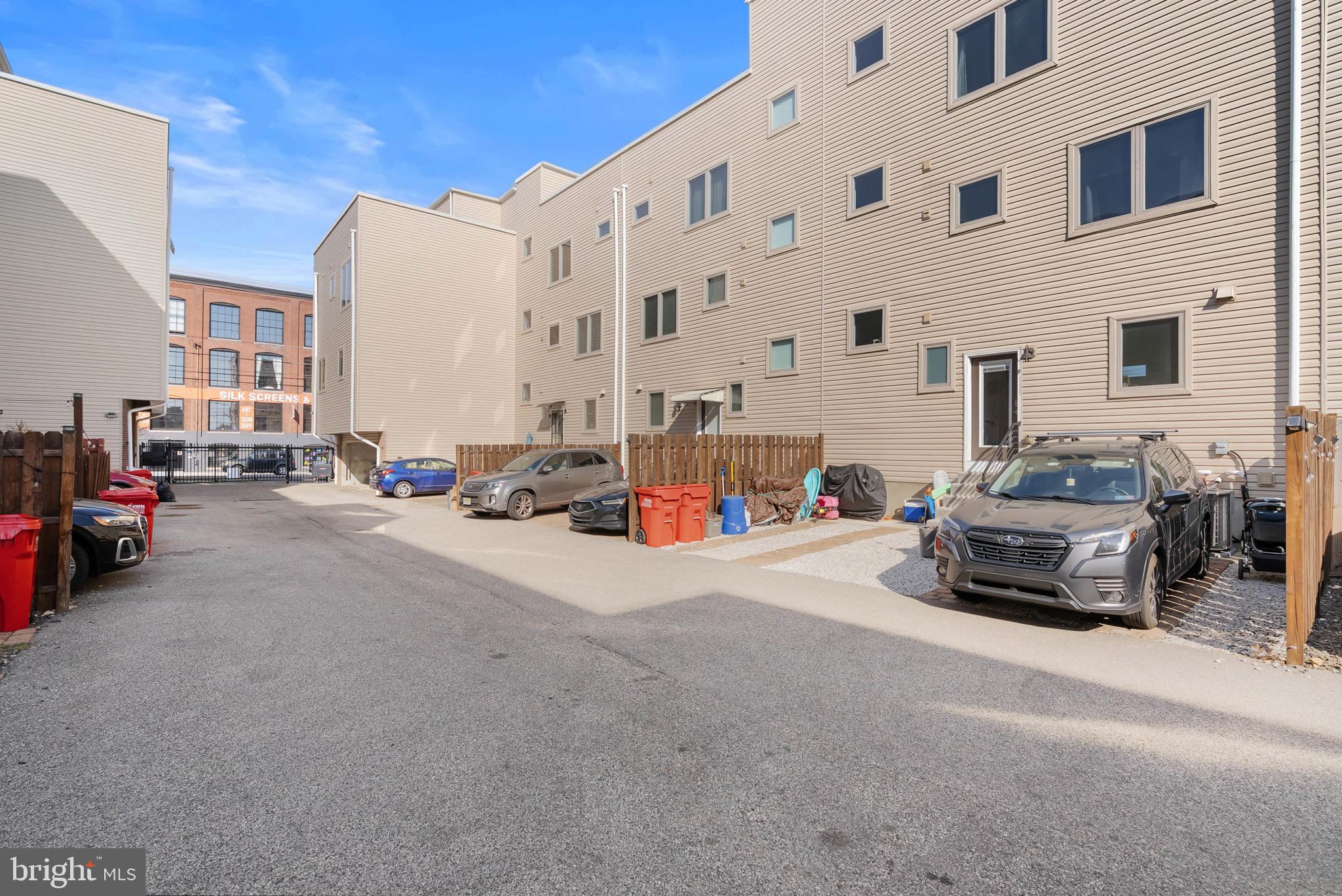 1842 N HANCOCK STREET