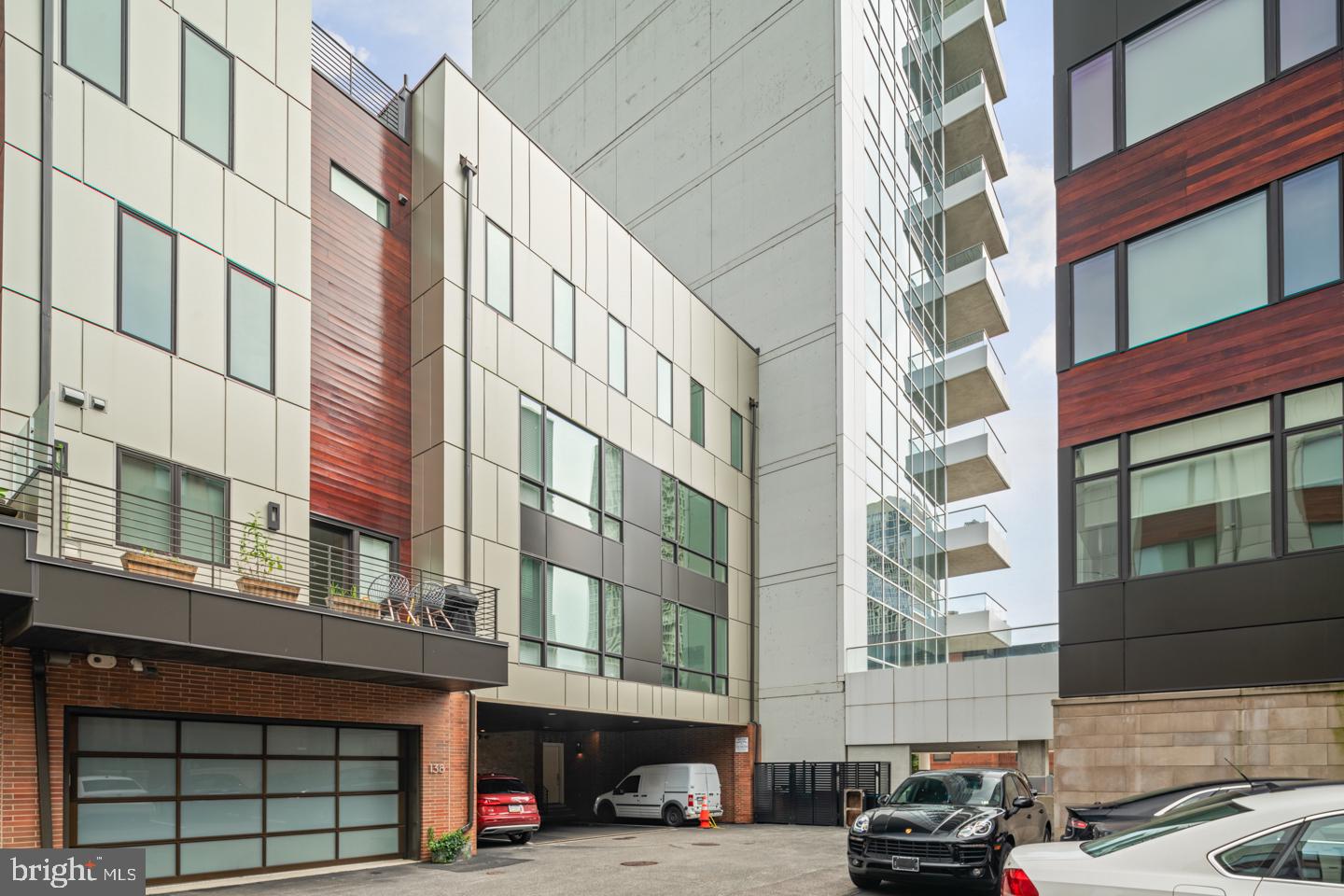 142 S FRONT STREET