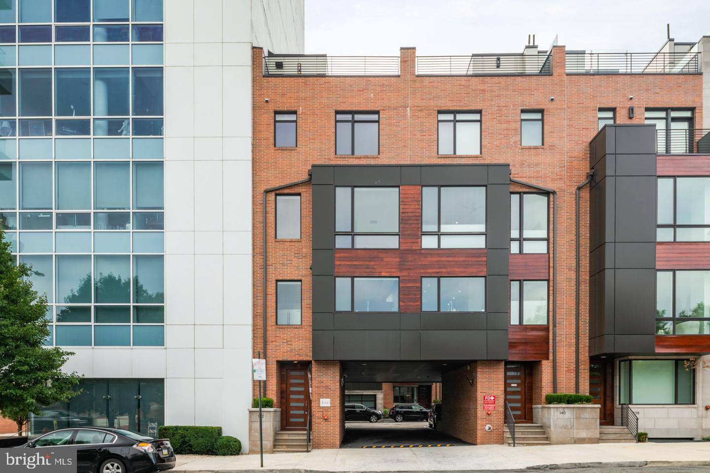 142 S FRONT STREET