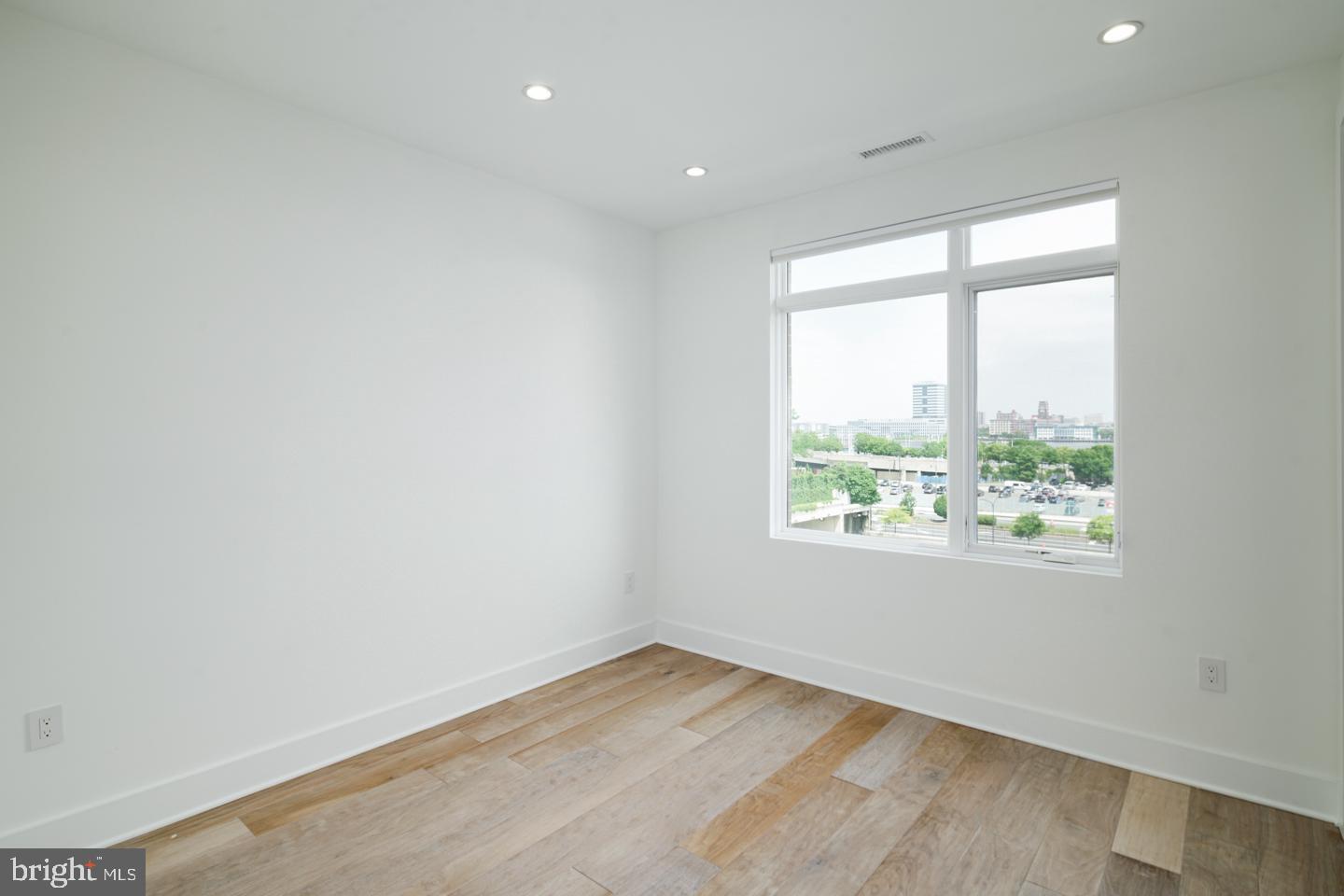 142 S FRONT STREET