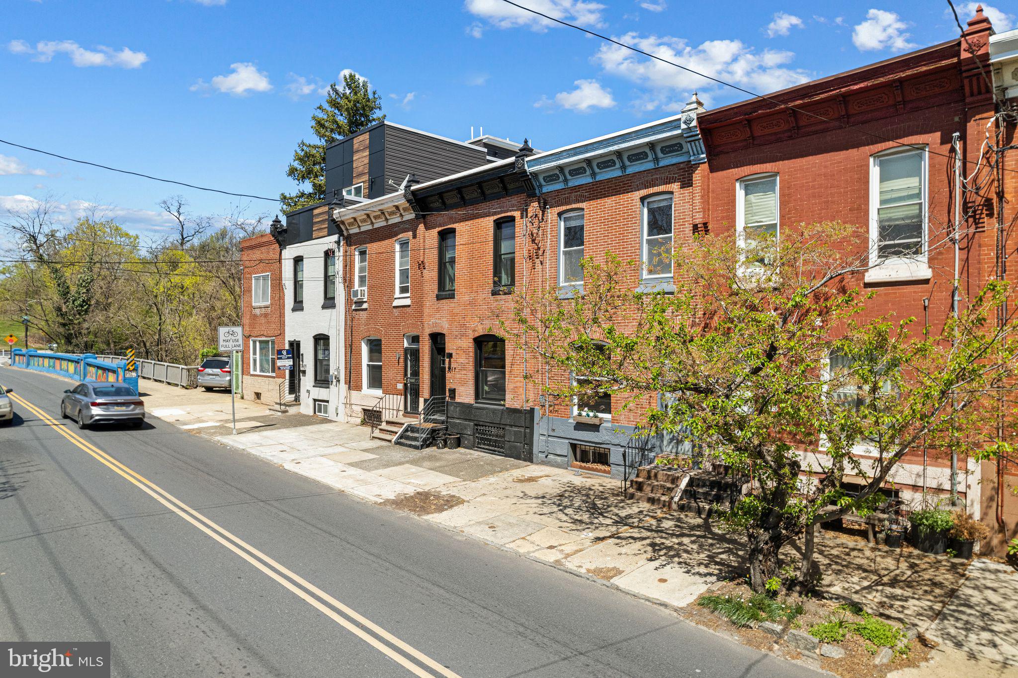 3015 POPLAR STREET
