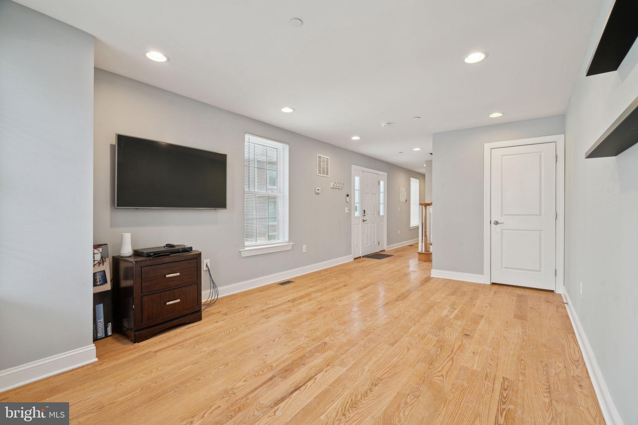 2415 GAUL STREET