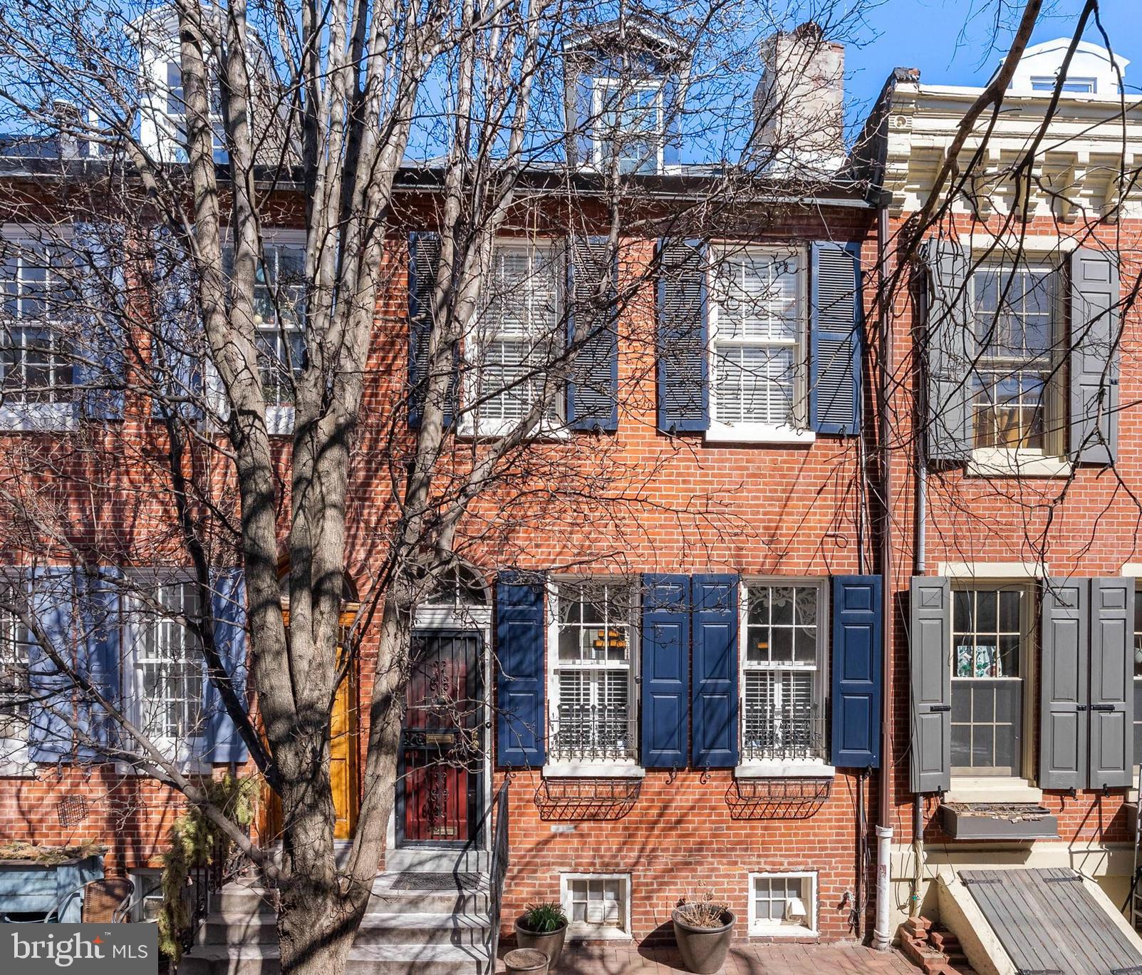 317 QUEEN STREET