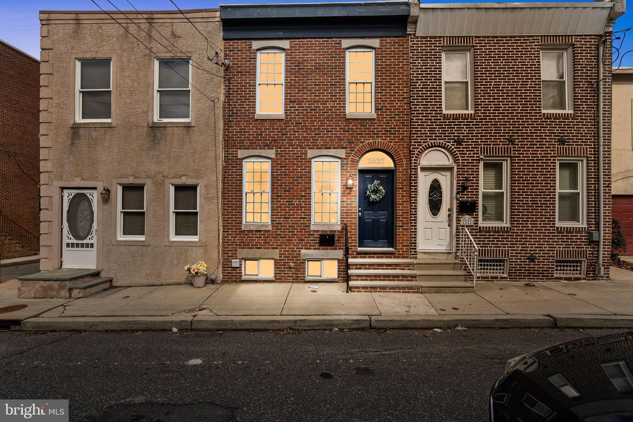 2527 WEBSTER STREET