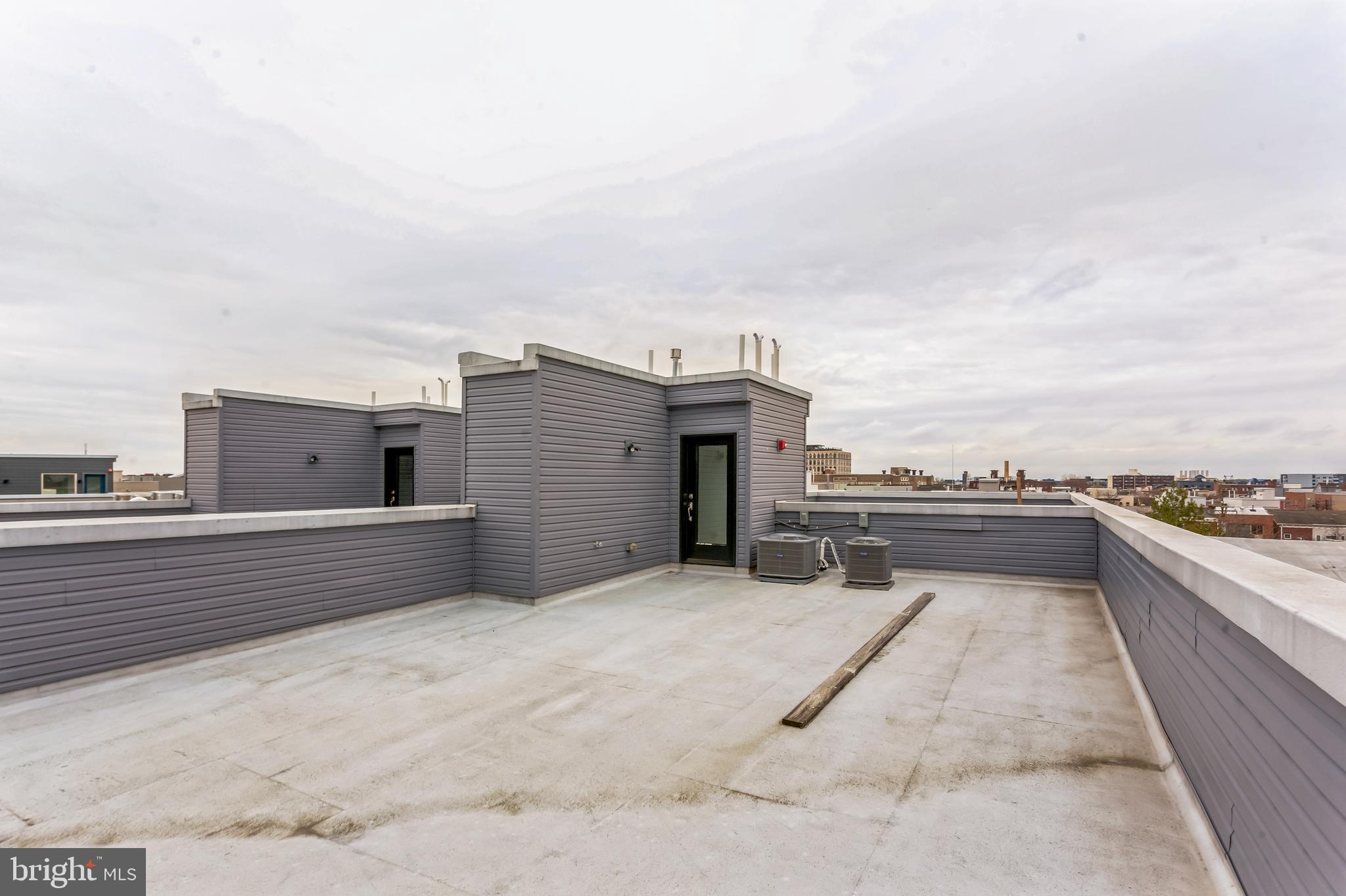 1316 N FRANKLIN STREET 5