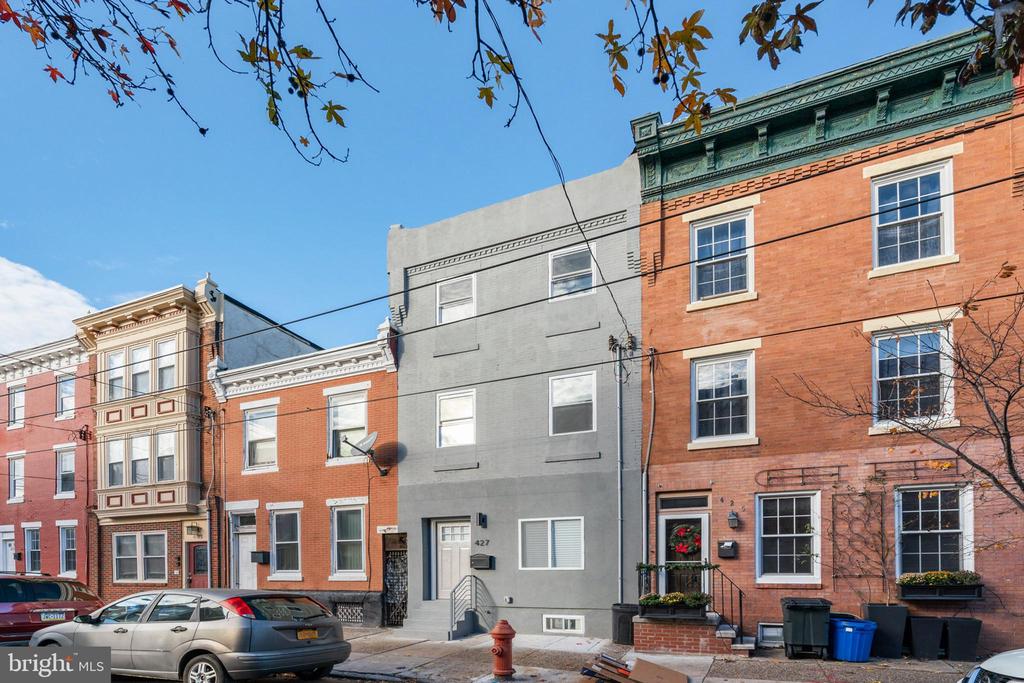 427 TASKER STREET