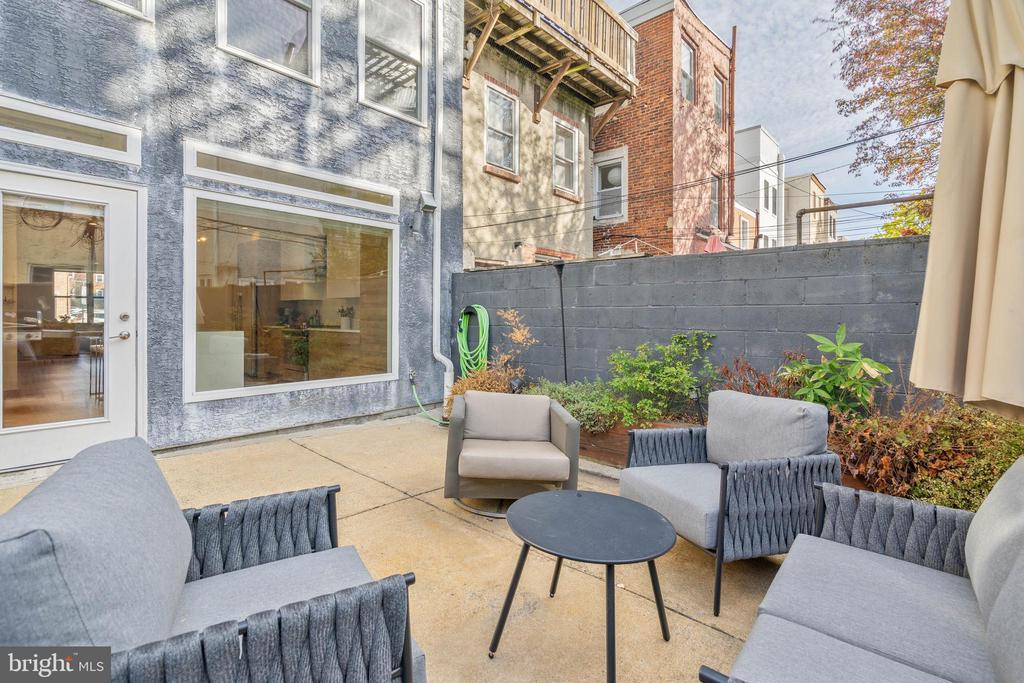 630 CARPENTER STREET