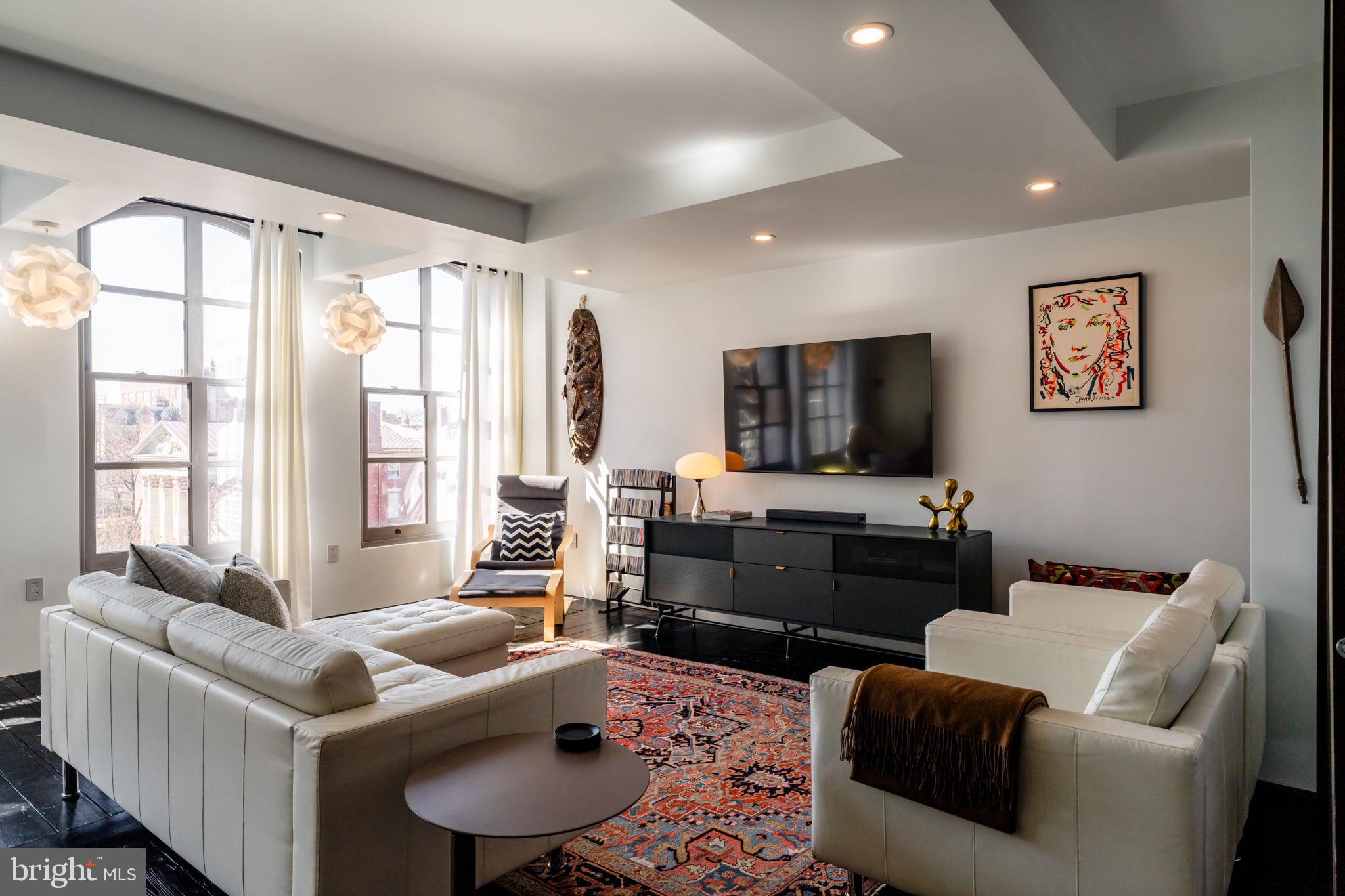 241 CHESTNUT STREET 43 F