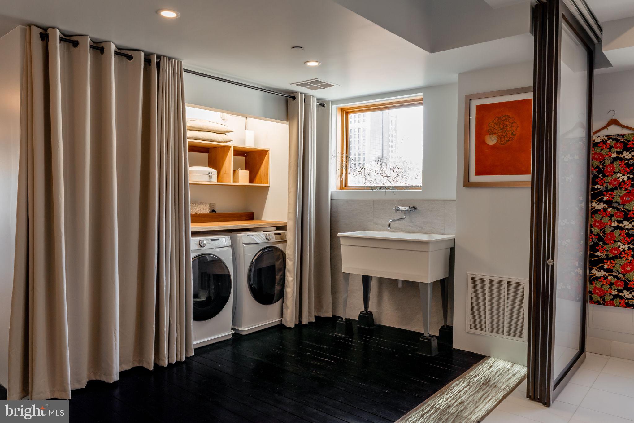 241 CHESTNUT STREET 43 F