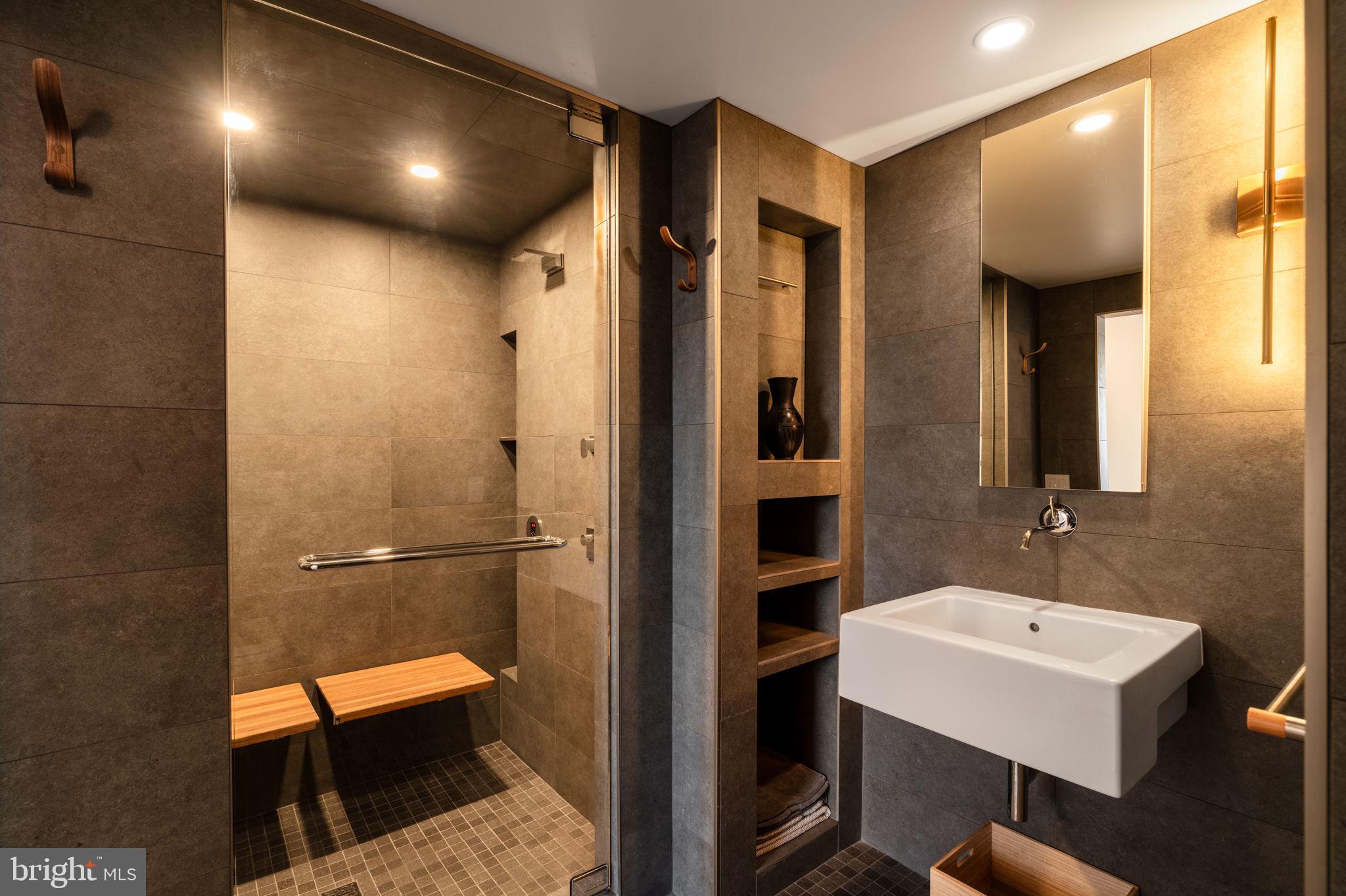 241 CHESTNUT STREET 43 F