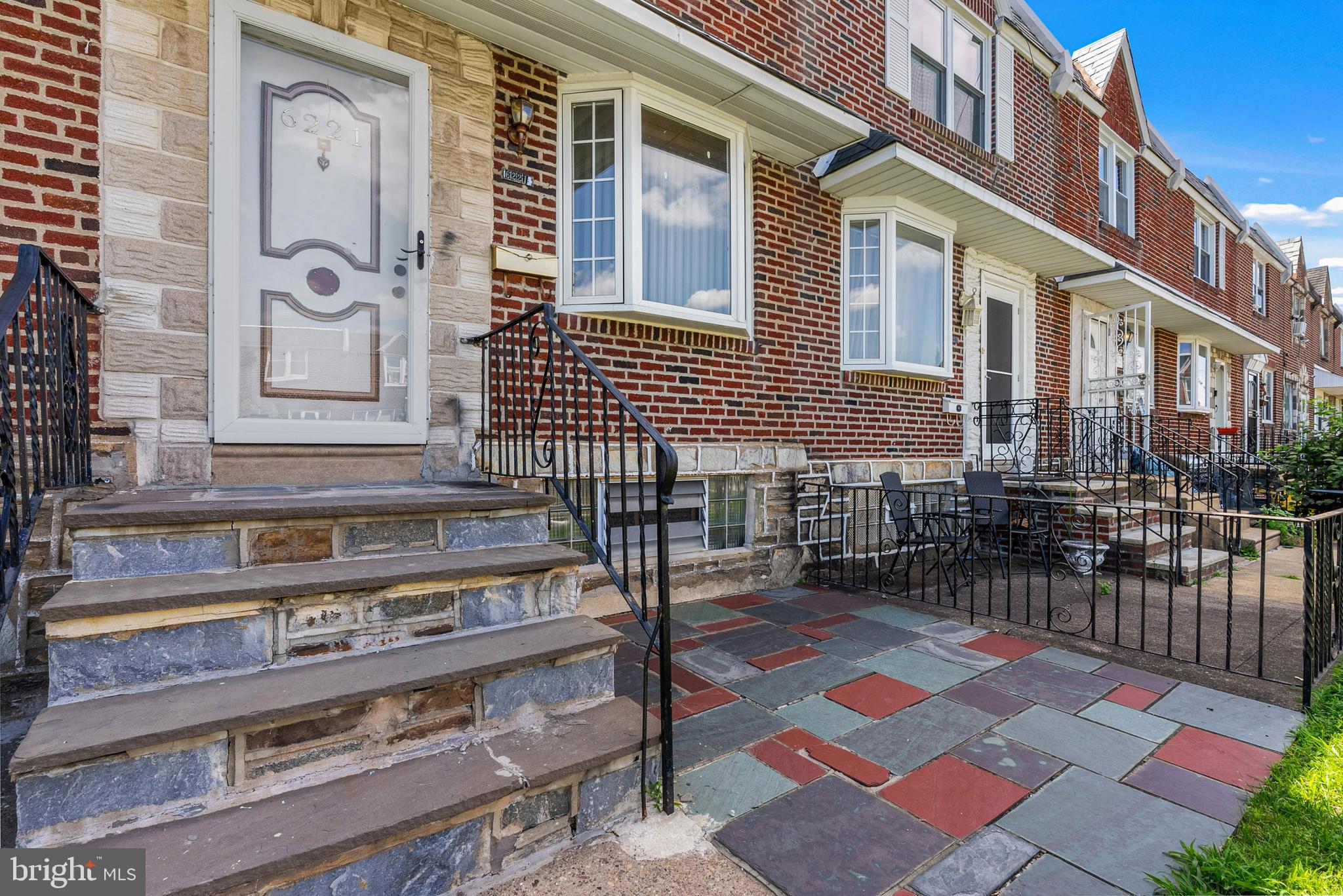 6221 CARDIFF STREET