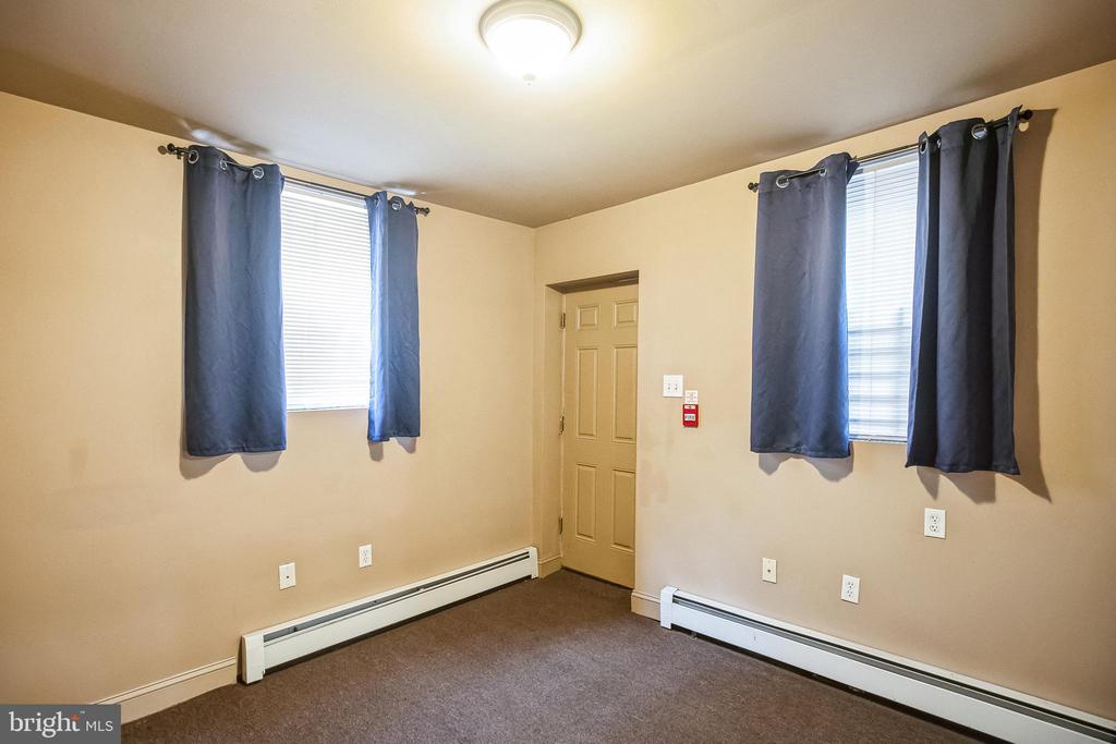 1124 S 15TH STREET