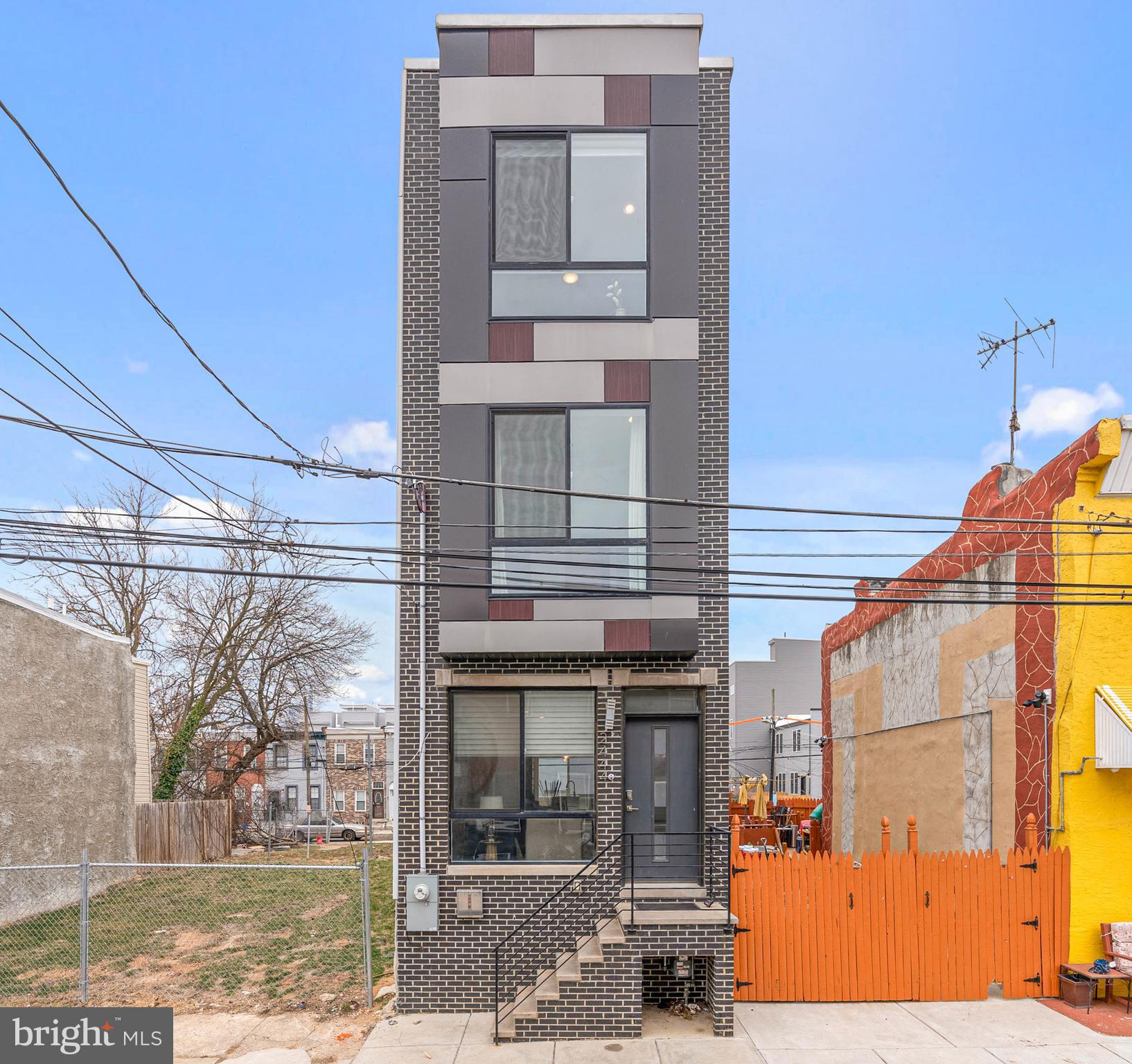 2444 INGERSOLL STREET