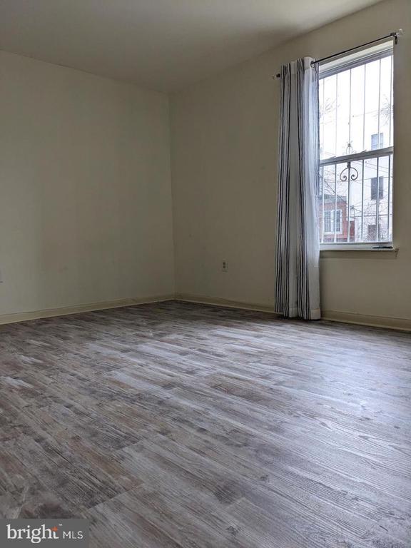 1626 W DIAMOND STREET Unit: A