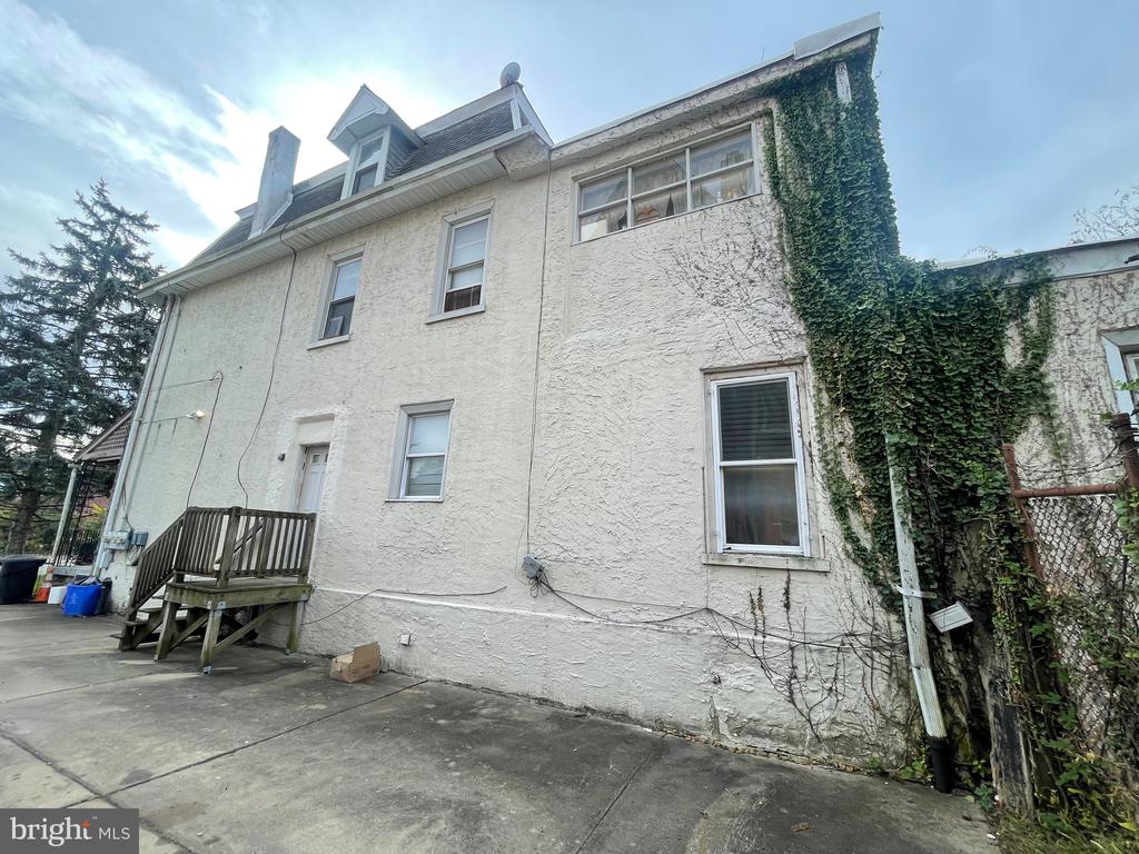 75 E HIGH STREET