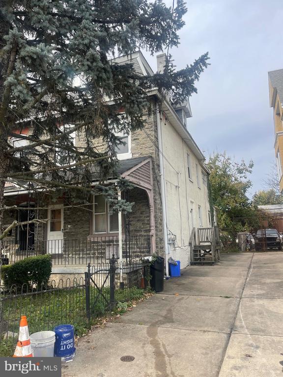 75 E HIGH STREET