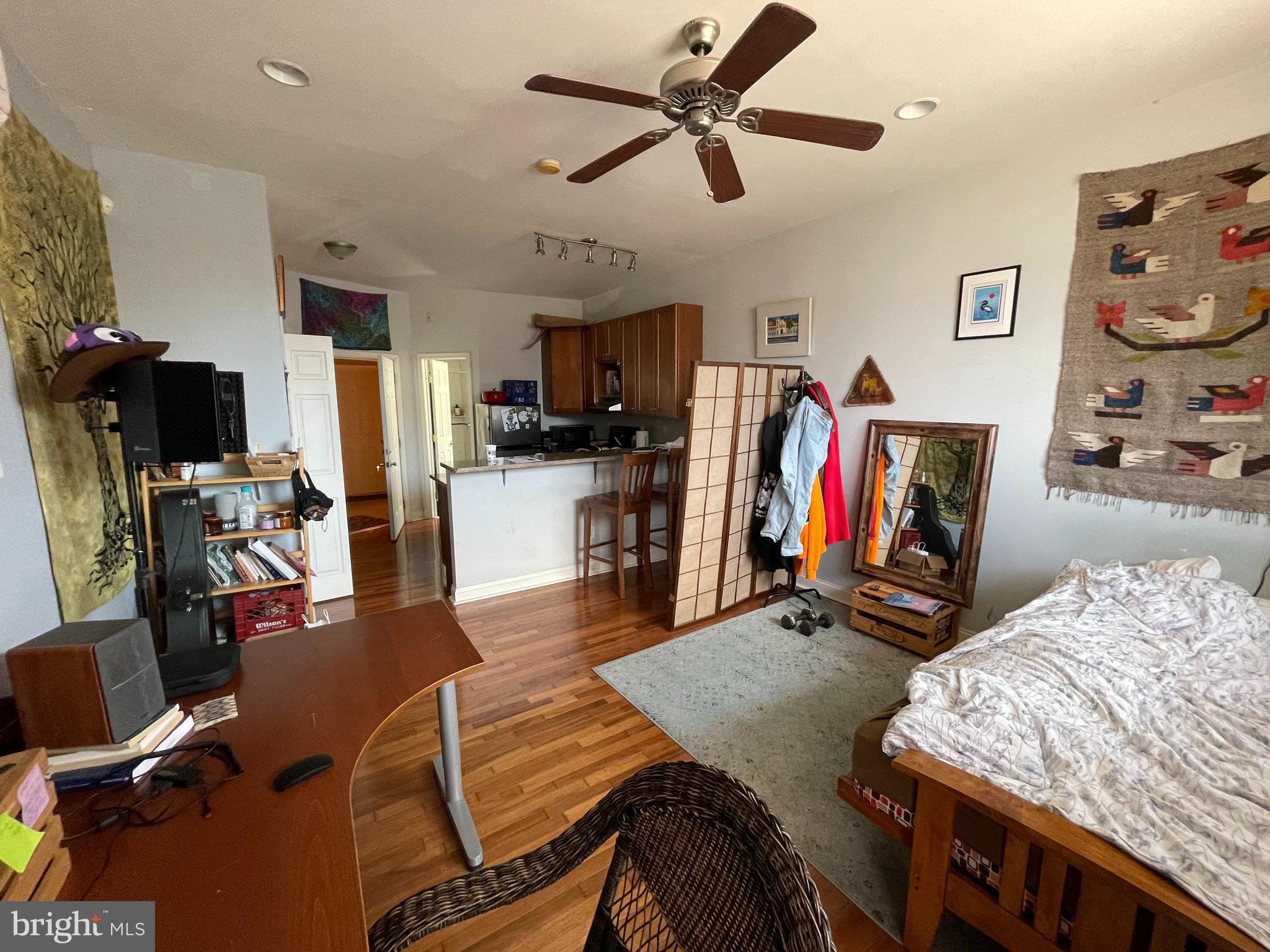 1712 W GIRARD AVENUE 2